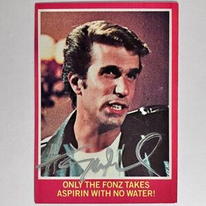HENRY WINKLER Signed “HAPPY DAYS” Vintage 1976 Topps TRADING CARD / ‘Fonzie’
